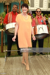Sandie Shaw feet photo 4
