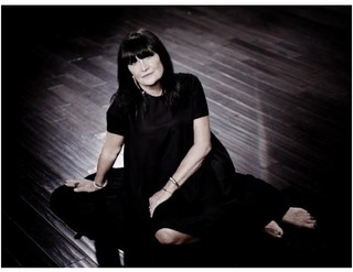Sandie Shaw feet photo 3