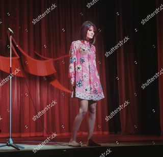 Sandie Shaw feet photo 19