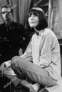 Sandie Shaw feet photo 15