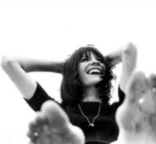 Sandie Shaw feet photo 7
