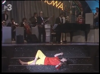Sandie Shaw feet photo 7