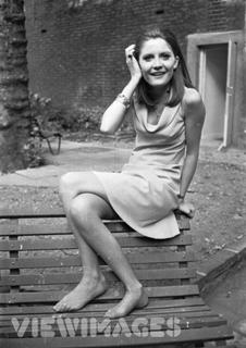 Sandie Shaw feet photo 16