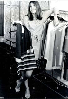 Sandie Shaw feet photo 18