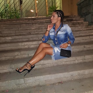 Sandra Afrika feet photo thumbnail