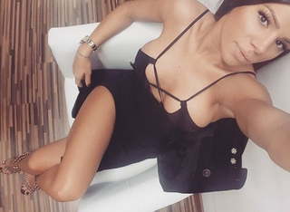 Sandra Afrika feet photo thumbnail