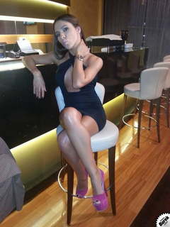 Sandra Afrika feet photo thumbnail