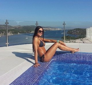 Sandra Afrika feet photo thumbnail