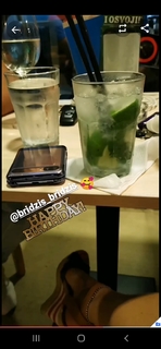 Sandra Afrika feet photo thumbnail