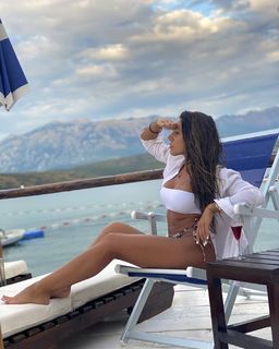 Sandra Afrika feet photo thumbnail