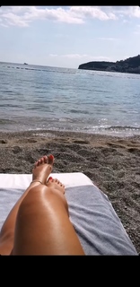 Sandra Afrika feet photo thumbnail