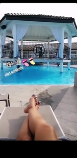 Sandra Afrika feet photo thumbnail