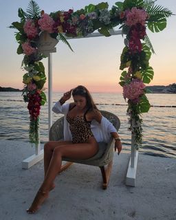 Sandra Afrika feet photo thumbnail