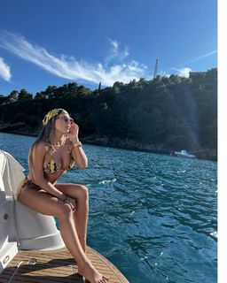 Sandra Afrika feet photo thumbnail