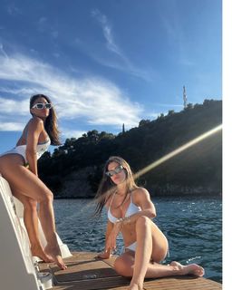 Sandra Afrika feet photo thumbnail