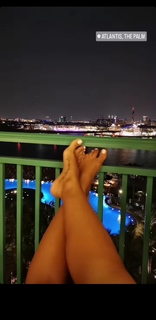 Sandra Afrika feet photo thumbnail