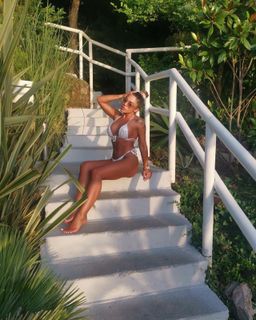 Sandra Afrika feet photo thumbnail