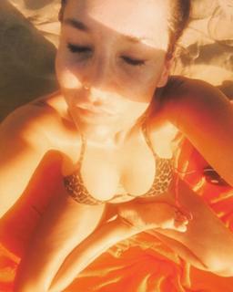 Sandra Ahrabian feet photo 18