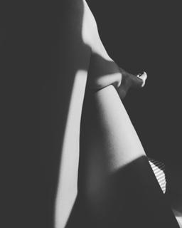 Sandra Ahrabian feet photo 8