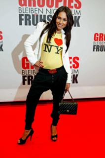 Sandra Ahrabian feet photo 12