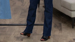 Sandra Bennett feet photo 15
