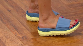Sandra Bennett feet photo 16