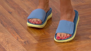 Sandra Bennett feet photo 15