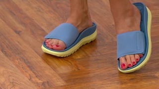 Sandra Bennett feet photo 14