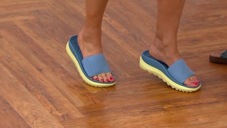 Sandra Bennett feet photo 13