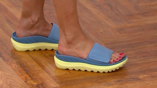 Sandra Bennett feet photo 7