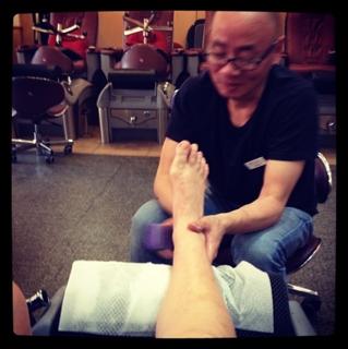 Sandra Bernhard feet photo 6