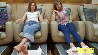 Sandra Bernhard feet photo 6