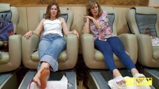 Sandra Bernhard feet photo 5