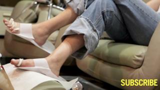 Sandra Bernhard feet photo 14