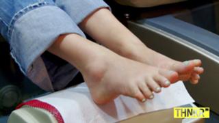 Sandra Bernhard feet photo 10