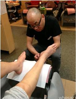 Sandra Bernhard feet photo 9