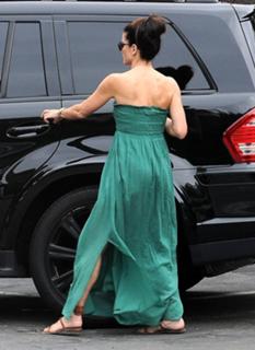 Sandra Bullock feet photo thumbnail