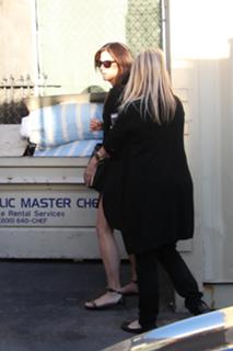 Sandra Bullock feet photo thumbnail