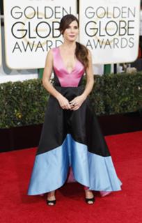 Sandra Bullock feet photo thumbnail