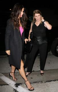 Sandra Bullock feet photo thumbnail