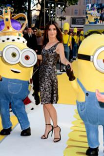 Sandra Bullock feet photo thumbnail