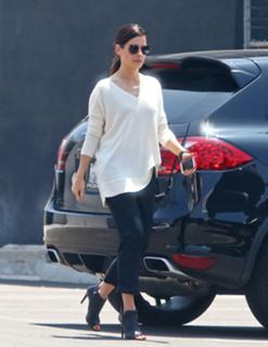Sandra Bullock feet photo thumbnail
