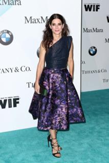 Sandra Bullock feet photo thumbnail