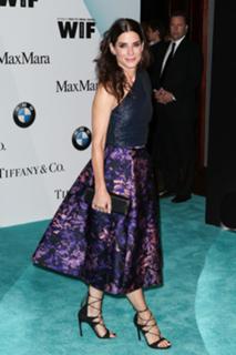 Sandra Bullock feet photo thumbnail