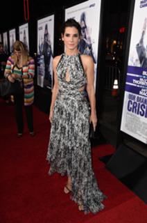 Sandra Bullock feet photo thumbnail
