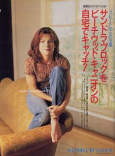 Sandra Bullock feet photo thumbnail