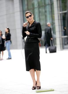 Sandra Bullock feet photo thumbnail