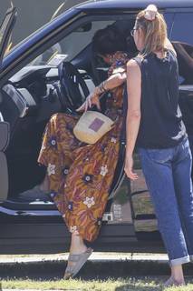 Sandra Bullock feet photo thumbnail