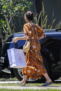 Sandra Bullock feet photo thumbnail