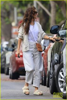 Sandra Bullock feet photo 4